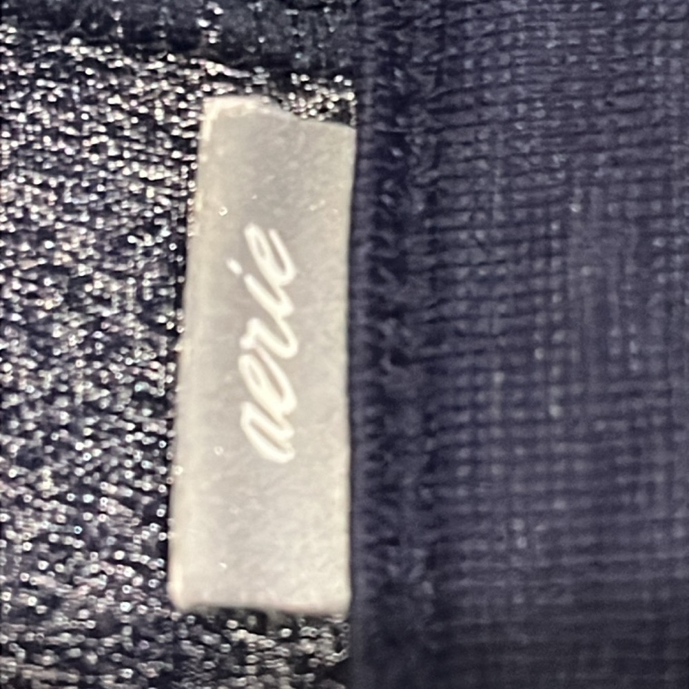 Aerie Medium Racerback Sports Bra Denim Blue | Adjustable Back Hook Closure - Picture 3 of 5